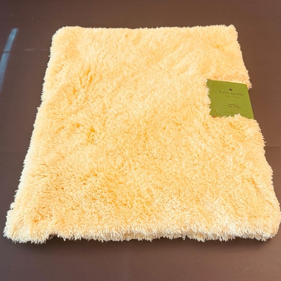 kate spade Other - KATE SPADE Soft & Absorbent Pale Yellow Bath Rug - SUNRAY - 20"x32"